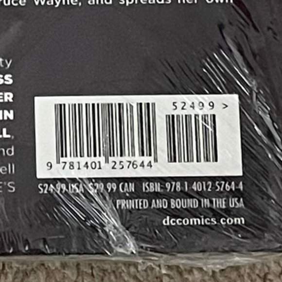 Harley Quinn Volume 3 Kiss Kiss Bang Bang New - Picture 3 of 3